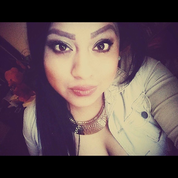 Meet your Posher, Gabriela - Picture 1 of 1